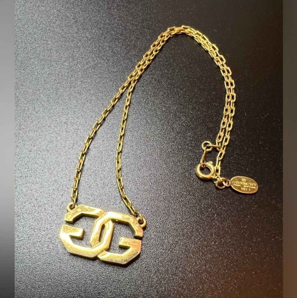 GIVENCHY Double G Logo Vintage Choker Necklace - Picture 2 of 9